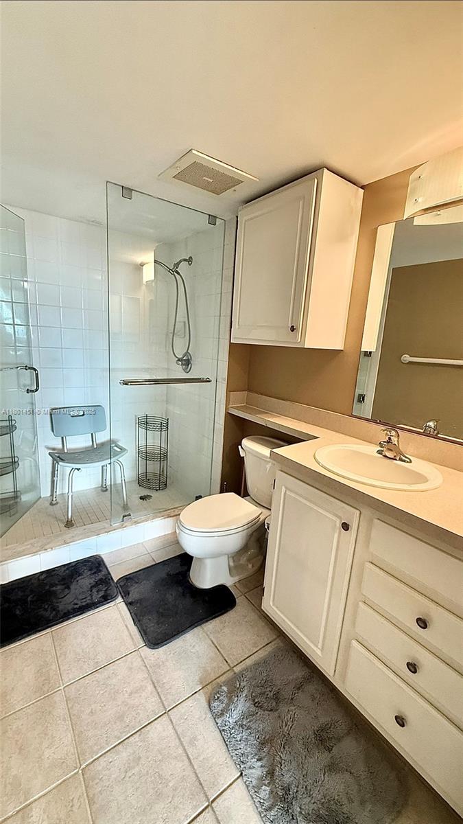 DA VINCI ON DOUGLAS CONDO - Residential