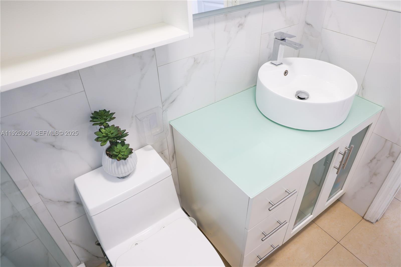 PALM SPRINGS ESTS 6TH ADD - Residential