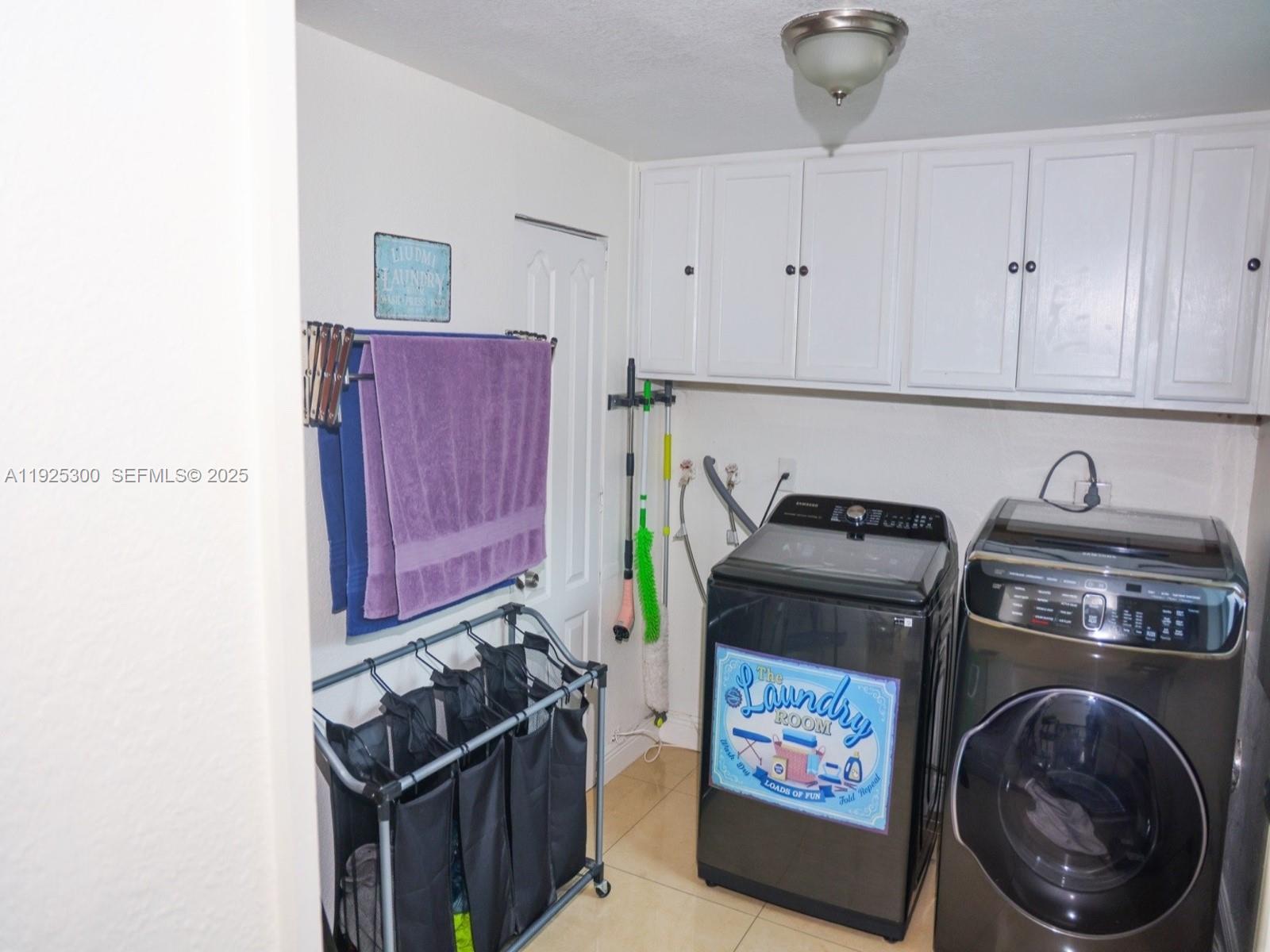 PALM SPRINGS ESTS 6TH ADD - Residential