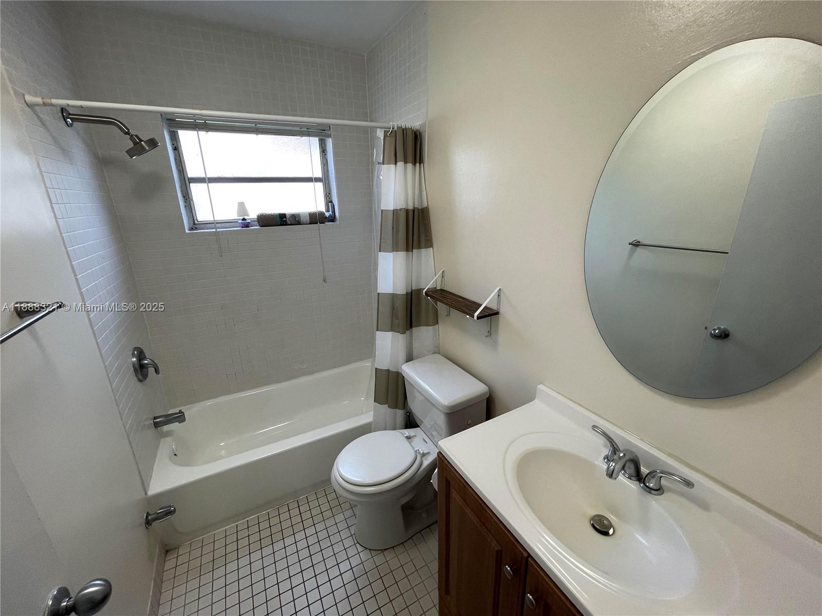 SEVENTEENTH GREEN CONDO - Residential