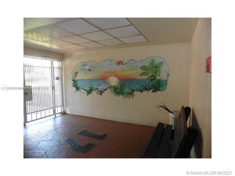 SEVENTEENTH GREEN CONDO - Residential