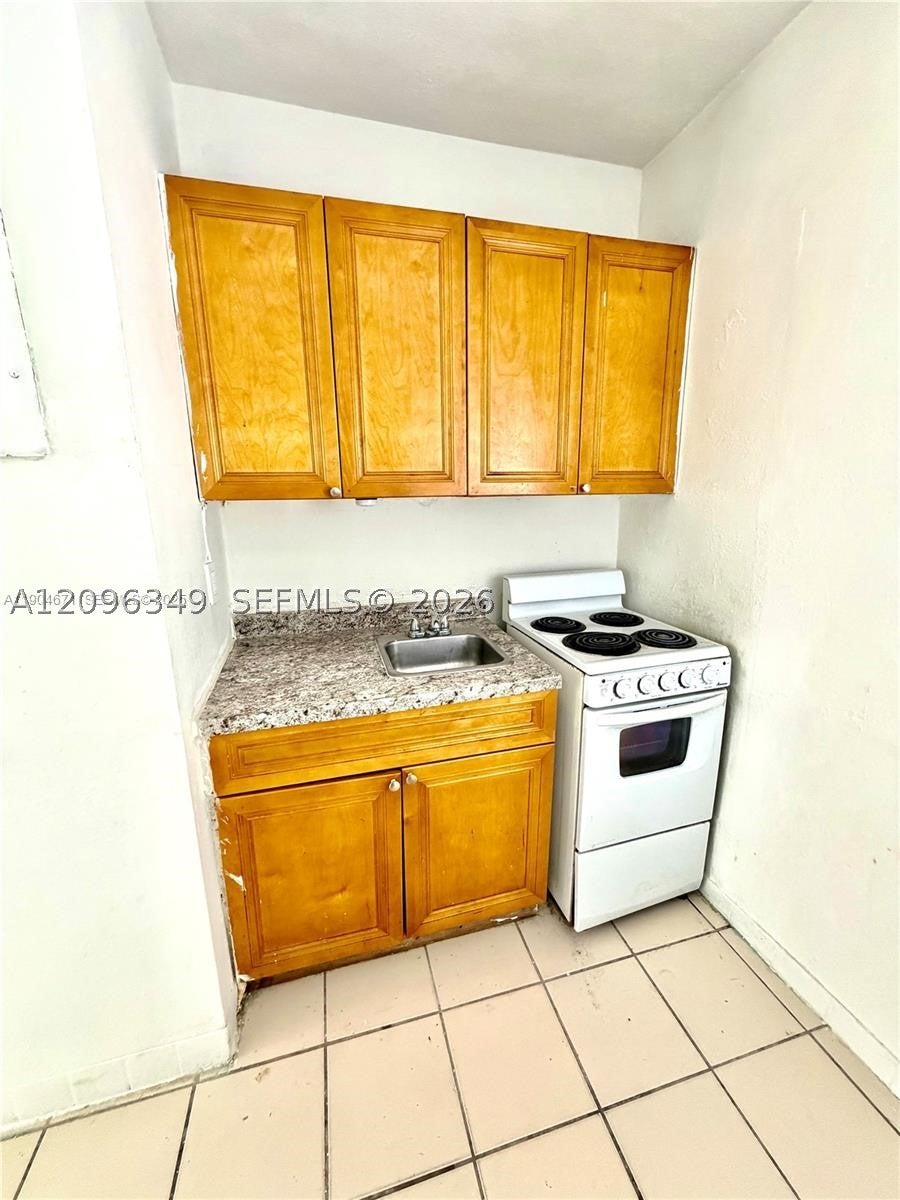 Photo of 2041 Jackson St #2, Hollywood, FL 33020 (MLS # A12096349)