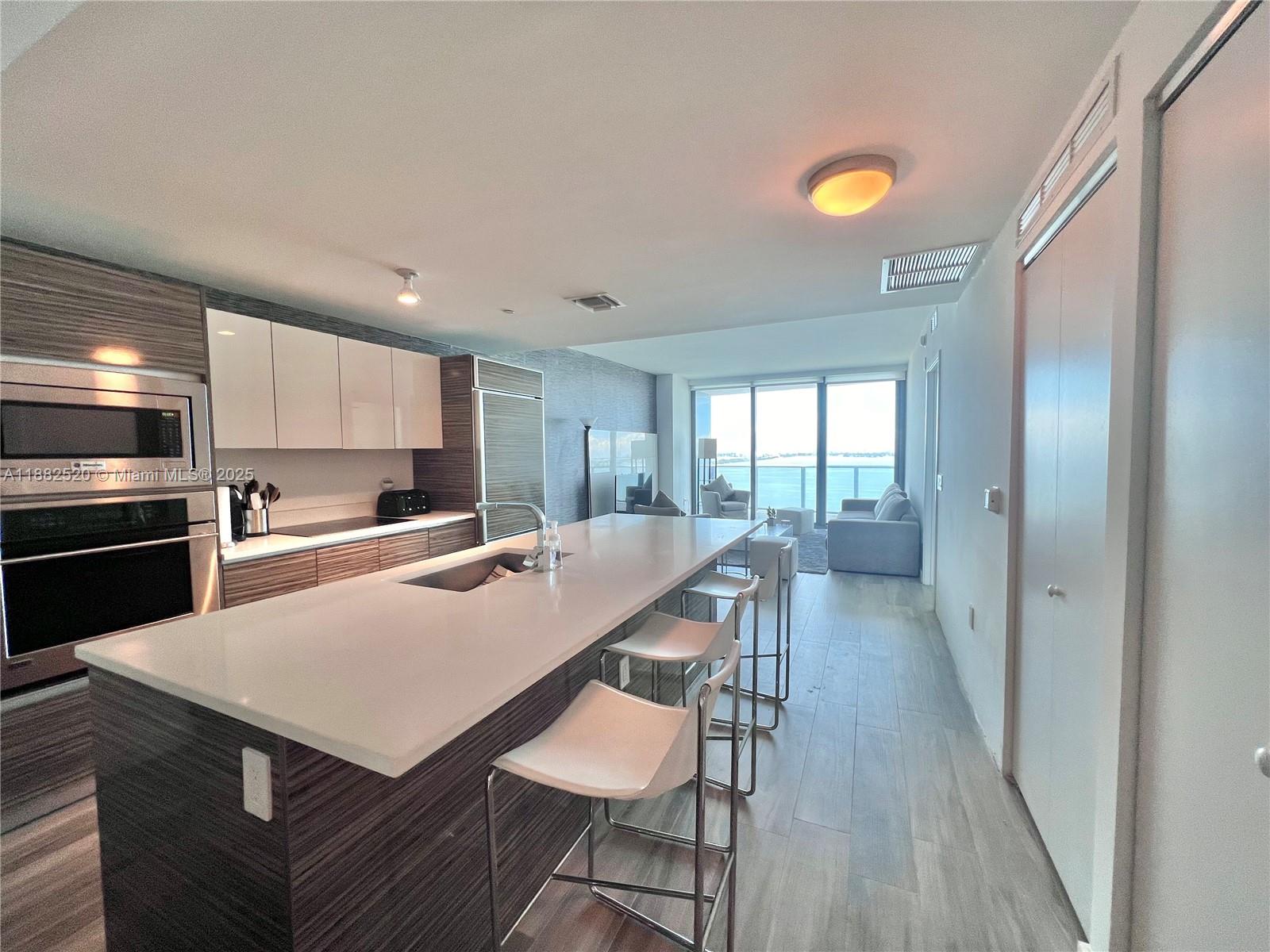 460 NE 28th St 2306