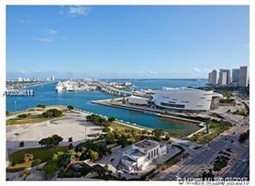 STUNNING TWO STORY LOFT AT TEN MUSEUM PARK WITH 20 FOOT CEILING, OPEN LAYOUT & SPECTACULAR VIEWS OF BISCAYNE BAY, PORT OF MIAMI AND MUSEUM PARK. 2 VALET PARKING SPACES INCLUDED. AVAILABLE FOR AUGUST 15TH OCCUPANCY. TENANT OCCUPIED PLEASE CONTACT LISTING AGENT IN ADVANCE TO SCHEDULE SHOWINGS.