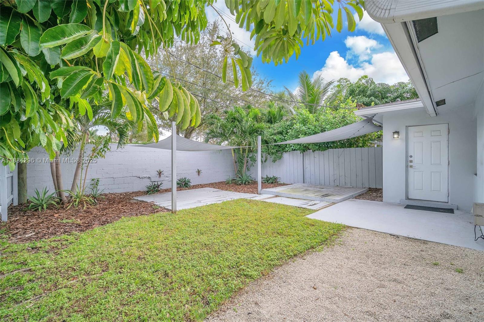 AMADALE - Residential Lease
