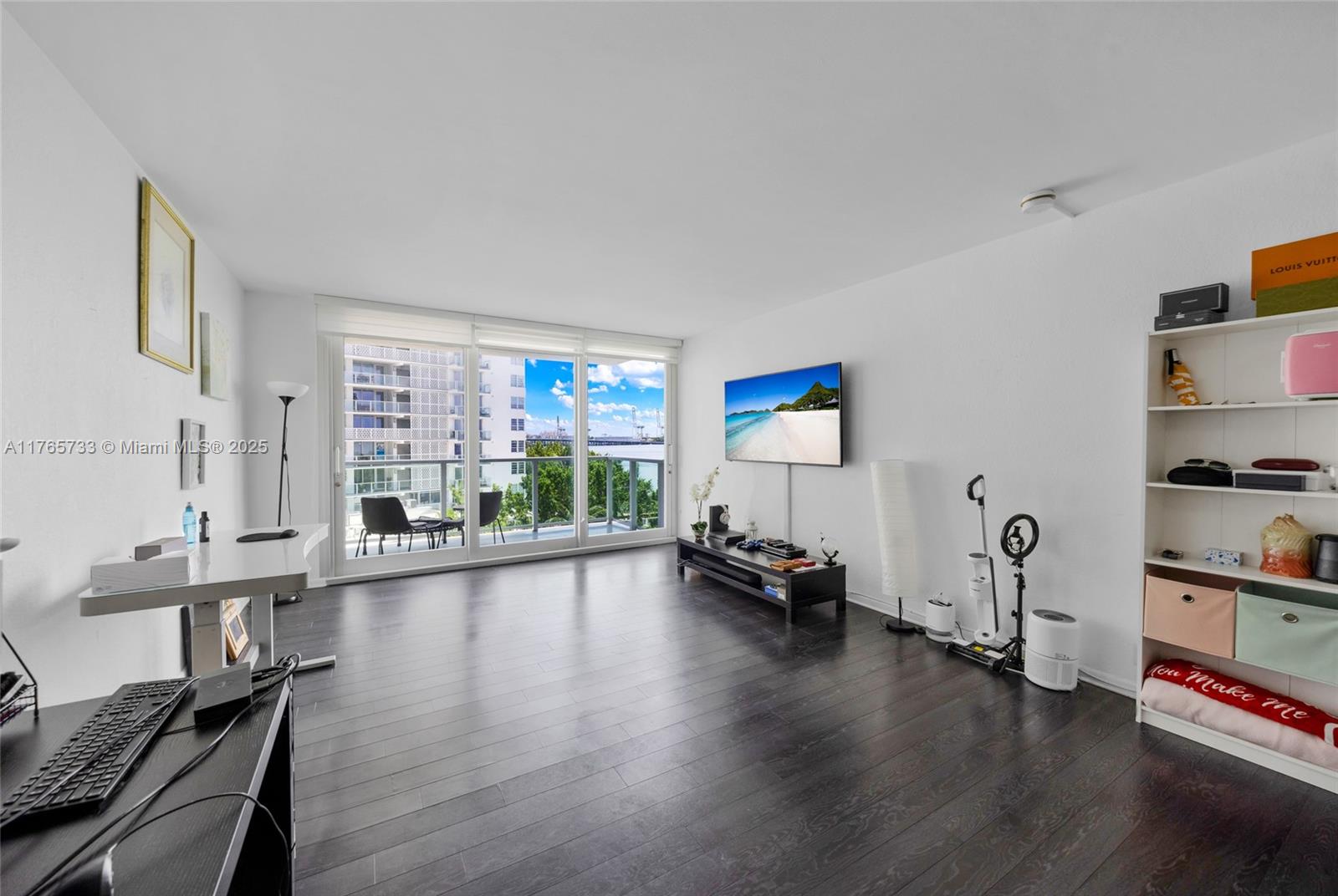 1000 West Ave 426