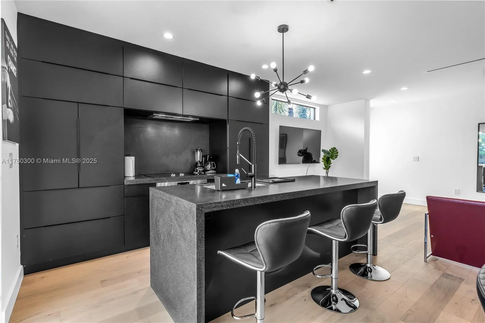 Miami, Florida 33145, United States, 3 Bedrooms Bedrooms, ,3 BathroomsBathrooms,Residential,Active,85662