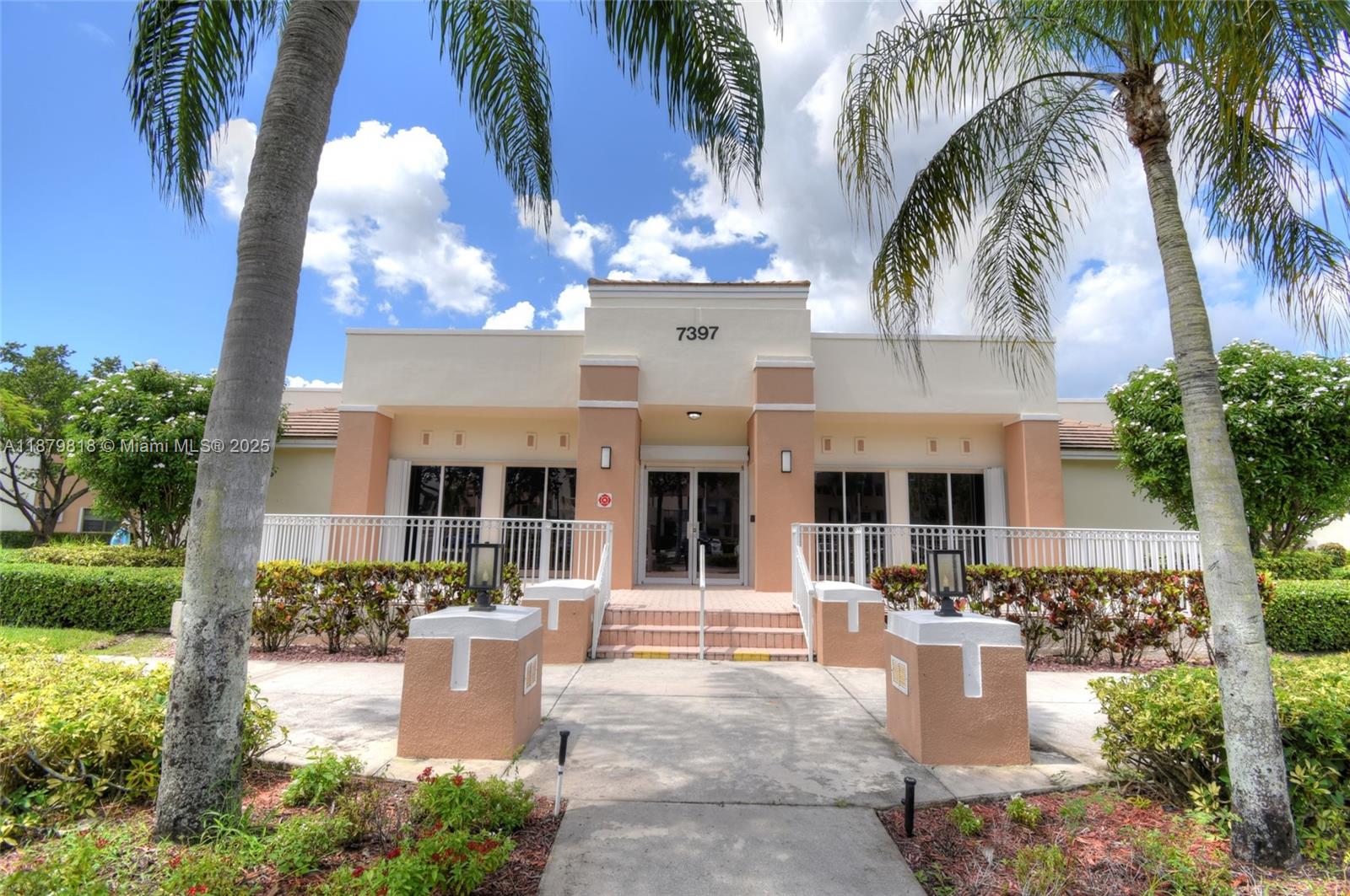 FAIRFAX CONDOMINIUM I - Residential