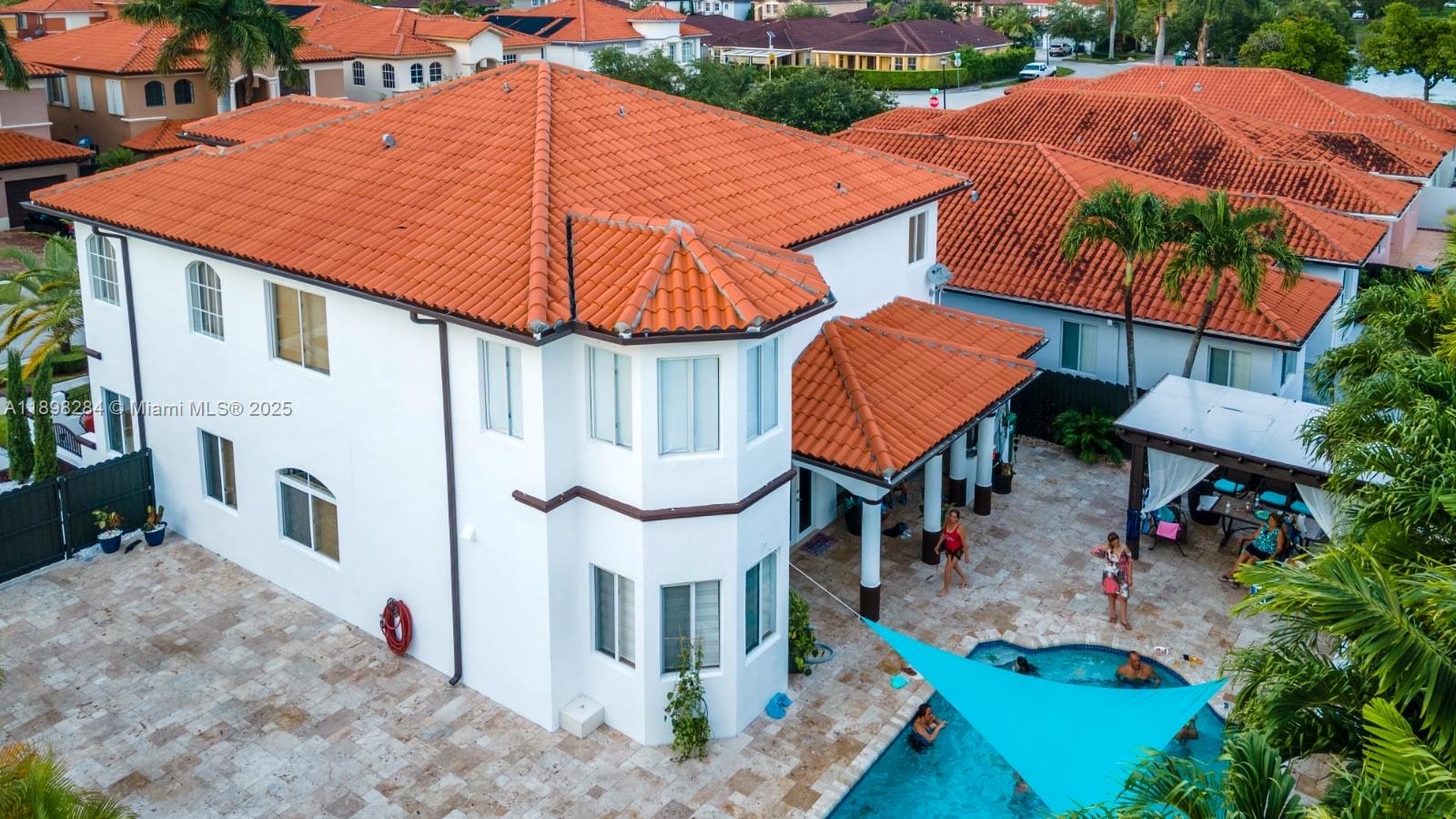 A B AT TAMIAMI TRAIL PHAS - Residential