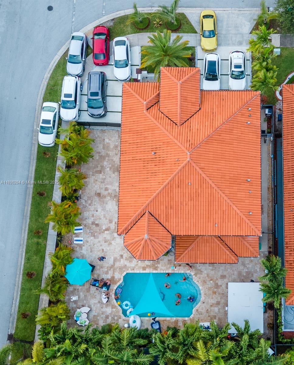 A B AT TAMIAMI TRAIL PHAS - Residential