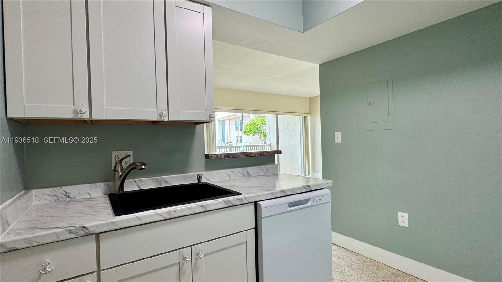 TREASURE COAST HARBOUR VIL - Residential