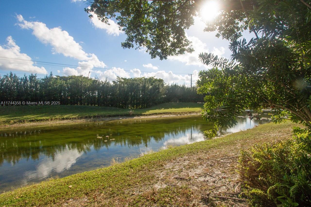 LAKES OF NEWPORT 2 CONDO - Residential