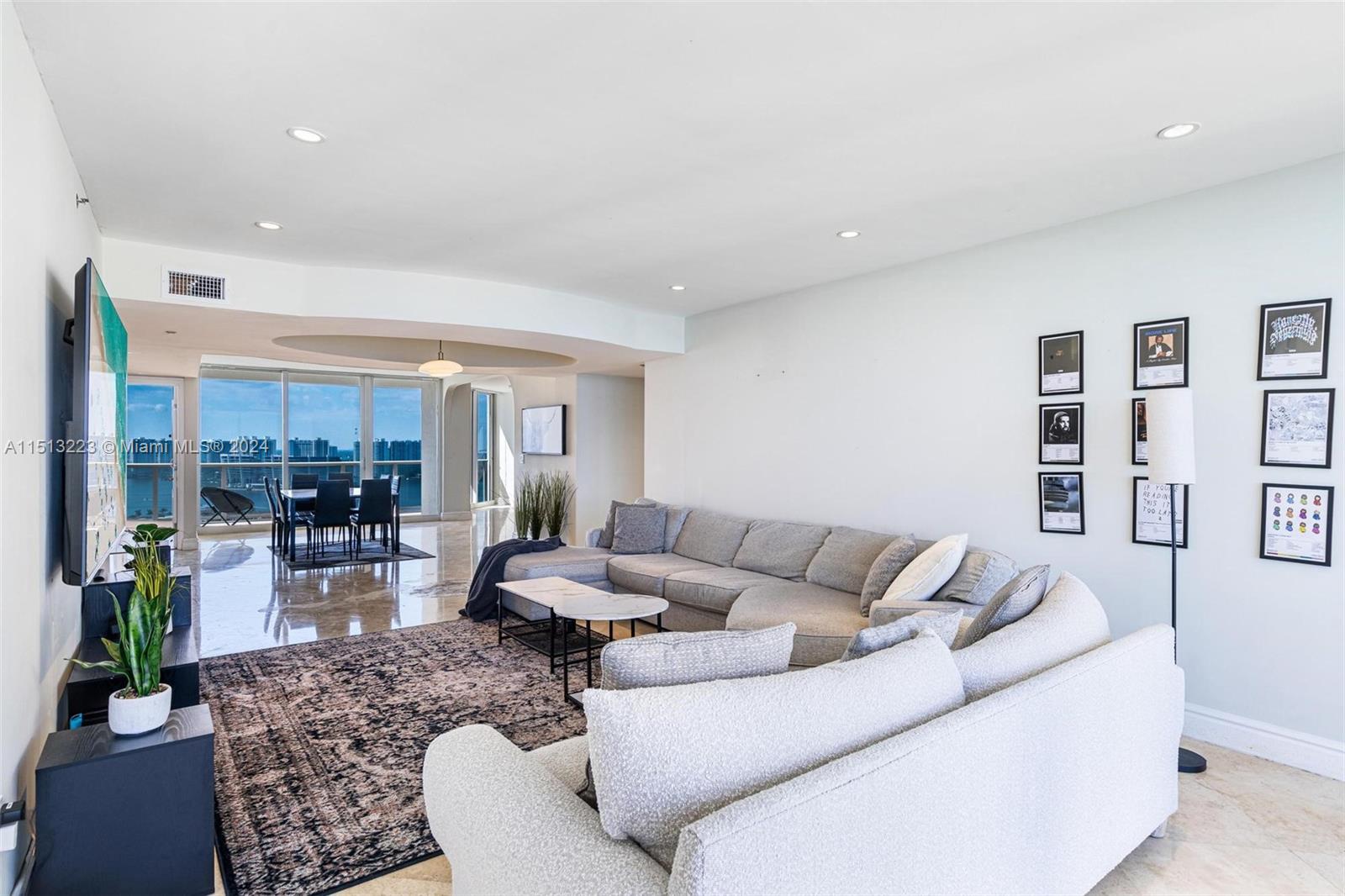 OCEAN ONE CONDO - Residential