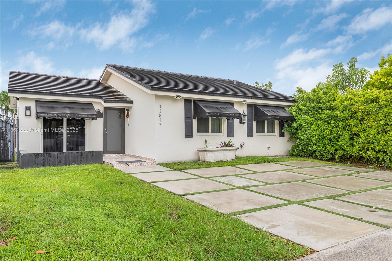 13817 SW 24th St 13817