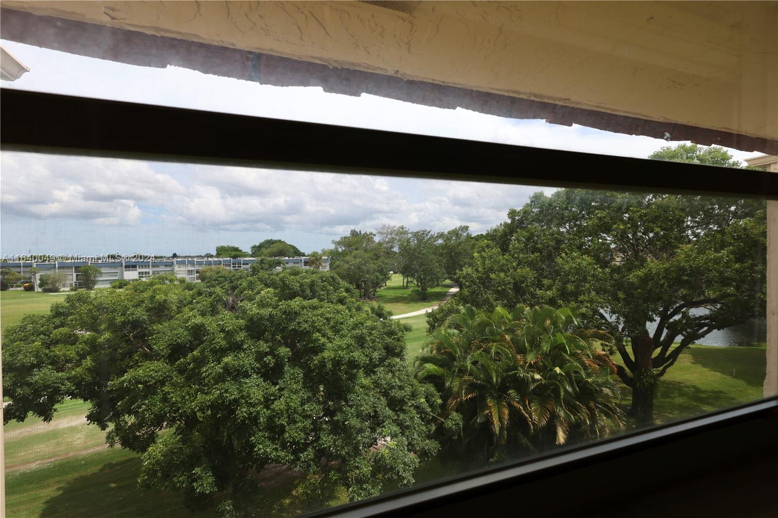 ORIOLE GOLF & TENNIS CLUB - Residential