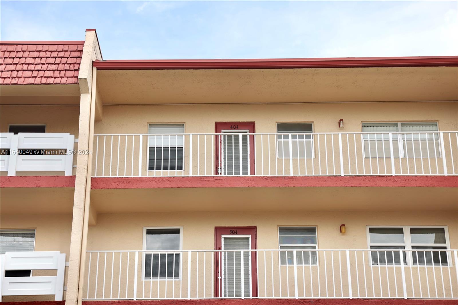 ORIOLE GOLF & TENNIS CLUB - Residential