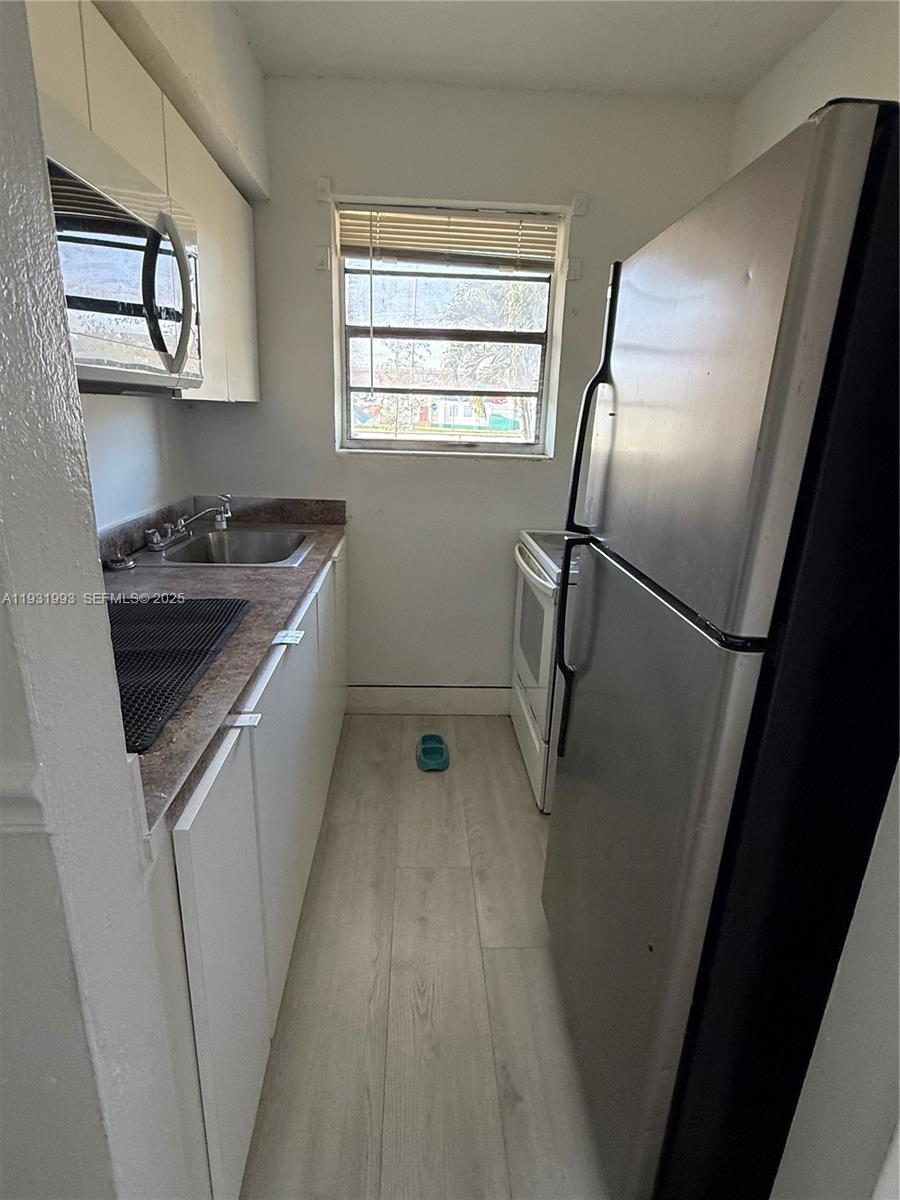 CORR PLAT OF LIBERTY CITY - Residential Lease