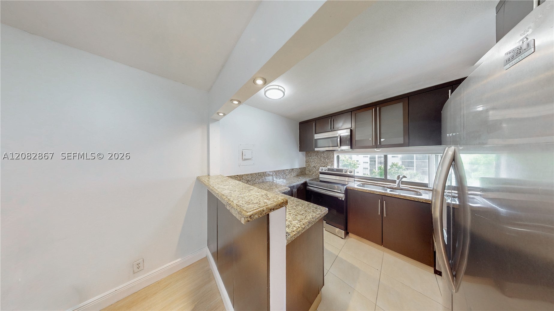17011 N Bay Rd 516