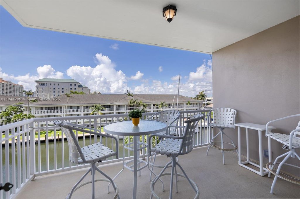 Photo of 2880 NE 33rd Ct #303, Fort Lauderdale, FL 33306 (MLS # A11844289)