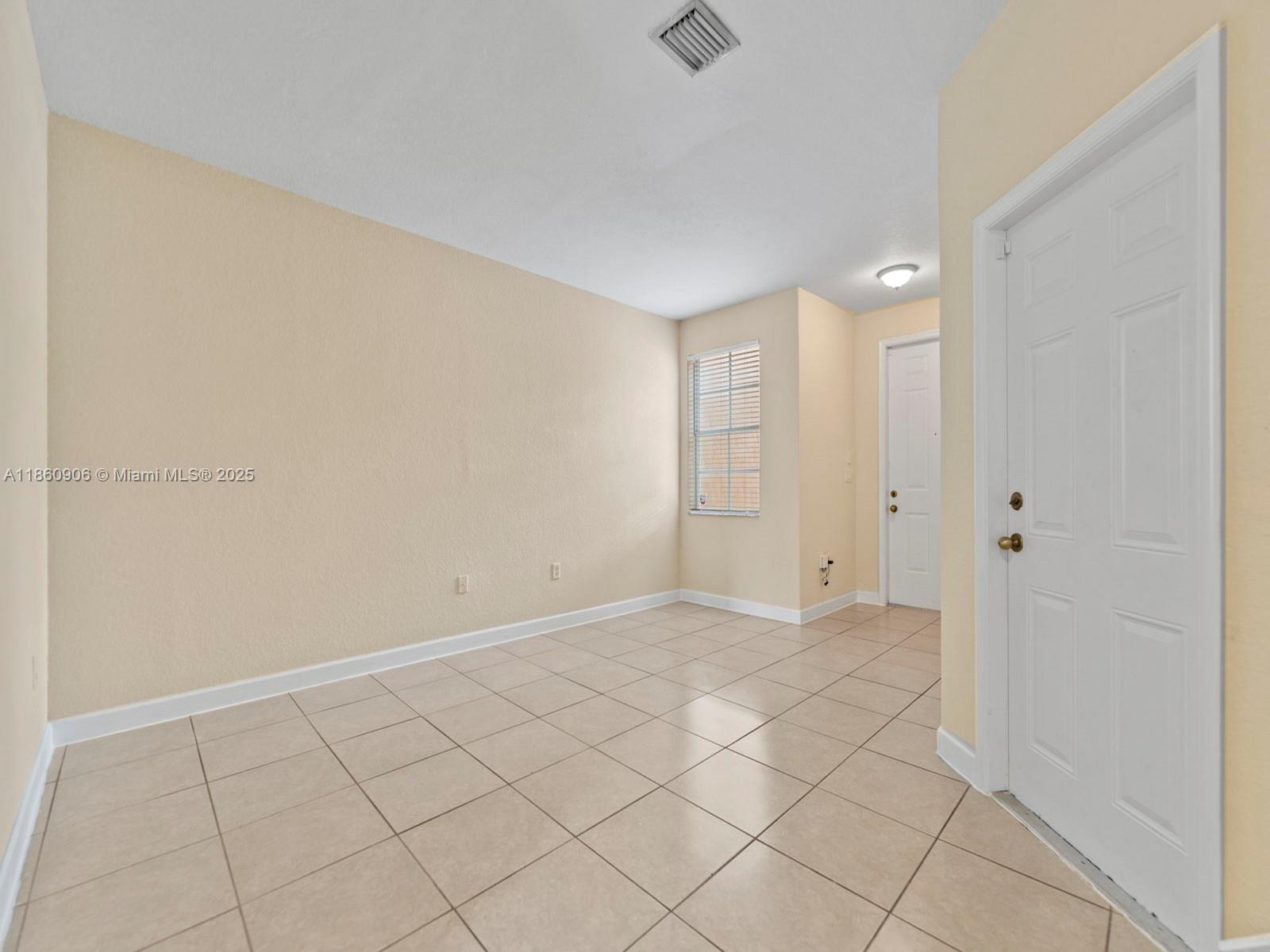 2578 SE 14th St