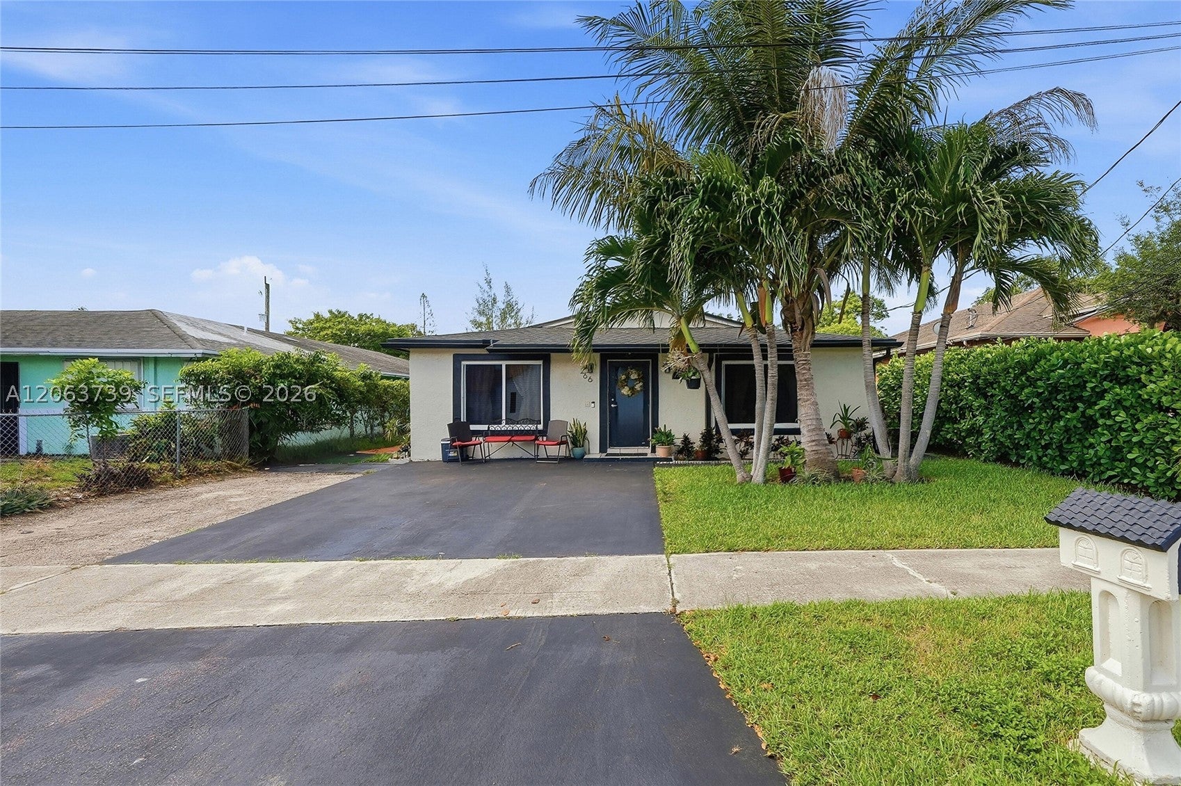 266 SW 7th Ct