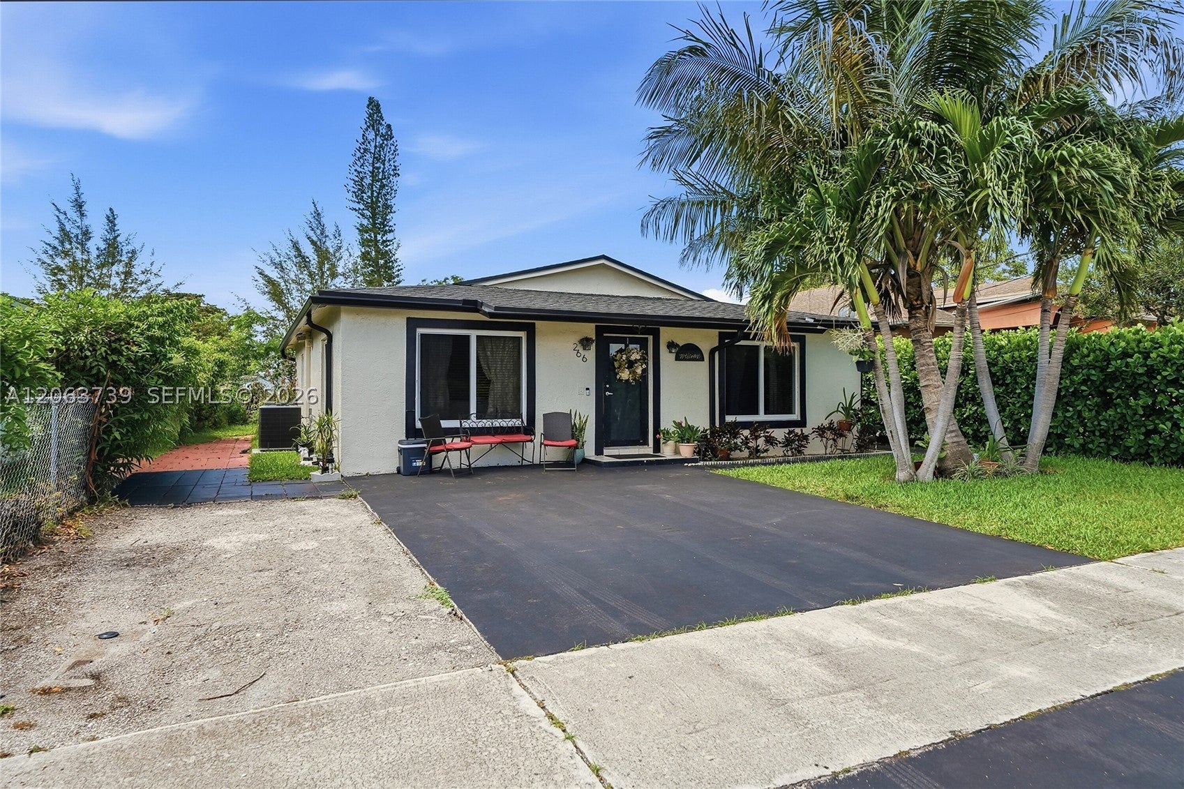 266 SW 7th Ct