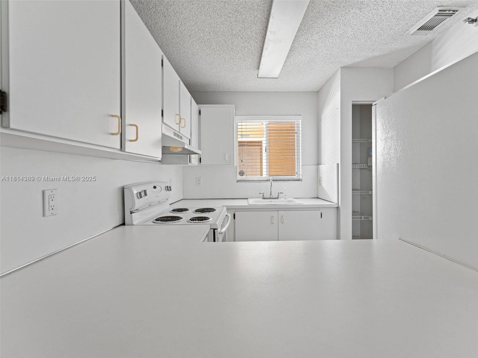 EL GRECO CONDO - Residential