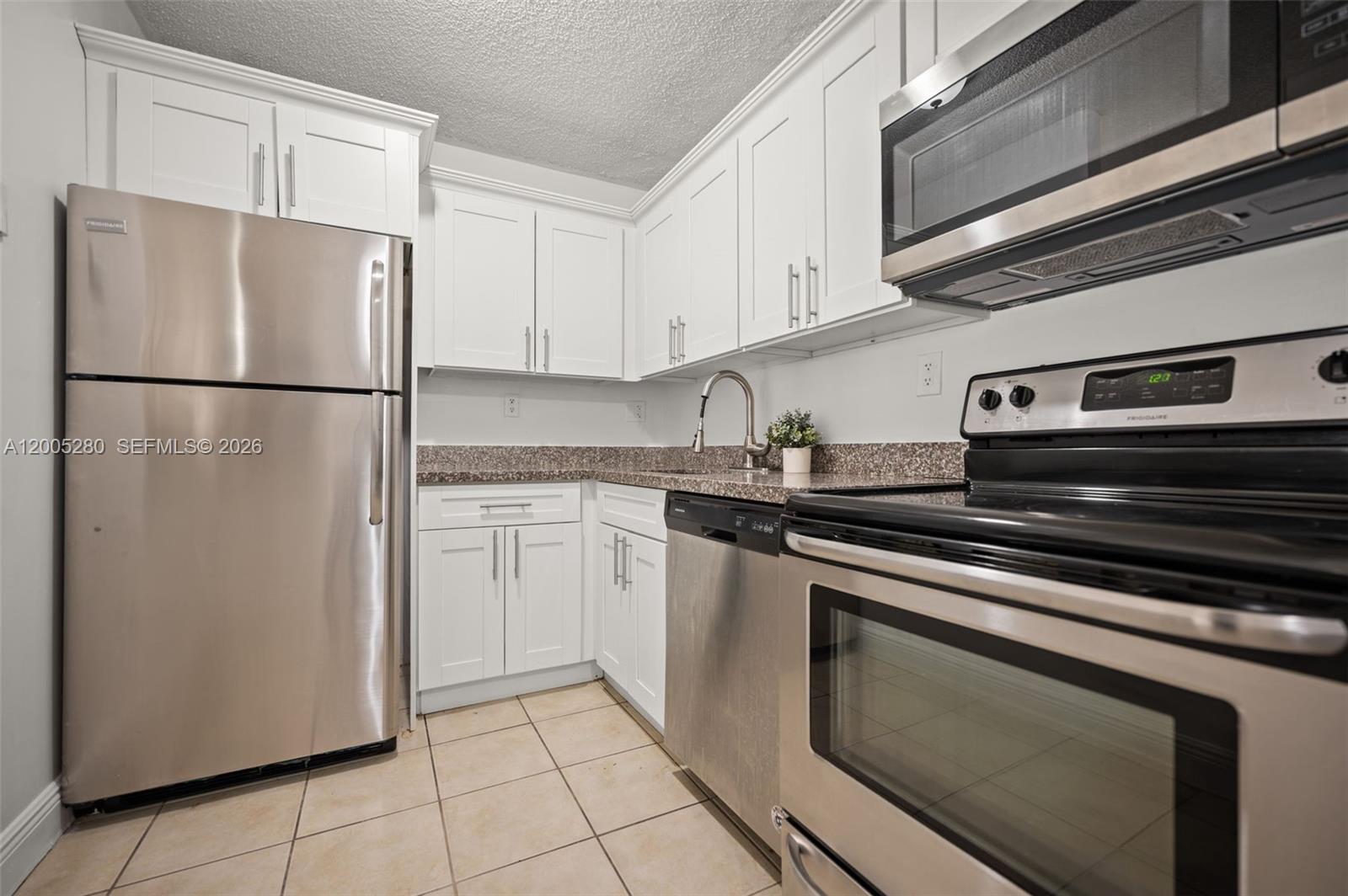 VILLA BELLINI CONDO - Residential