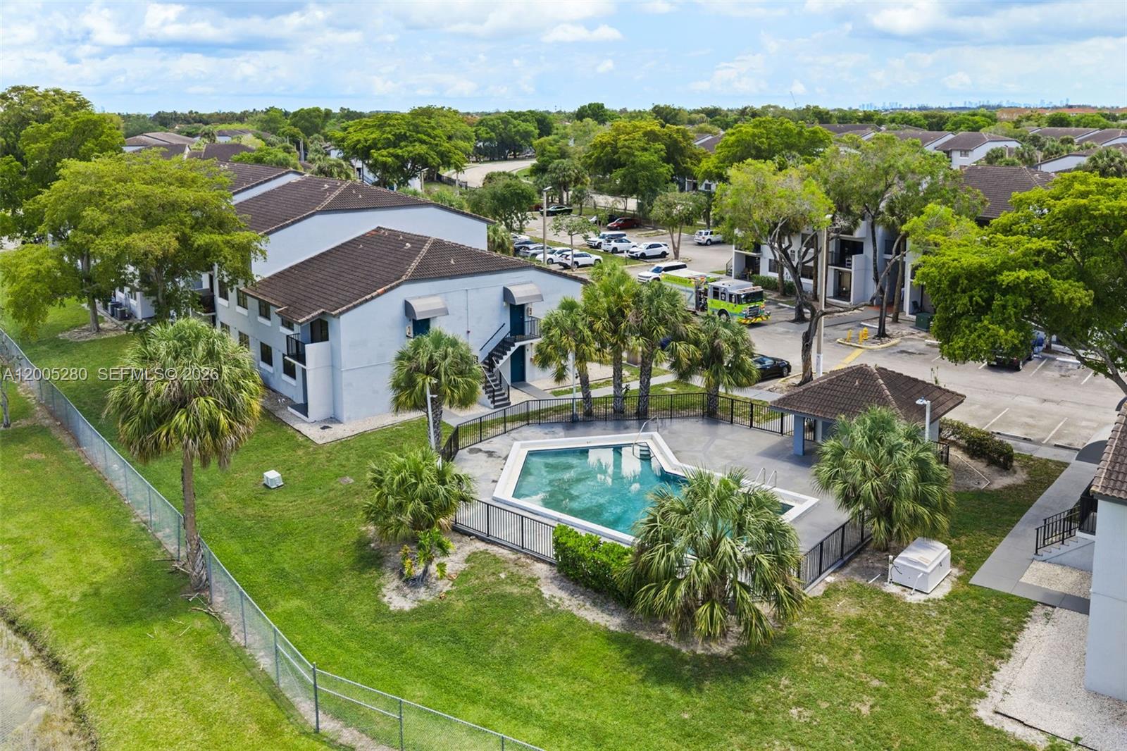 VILLA BELLINI CONDO - Residential