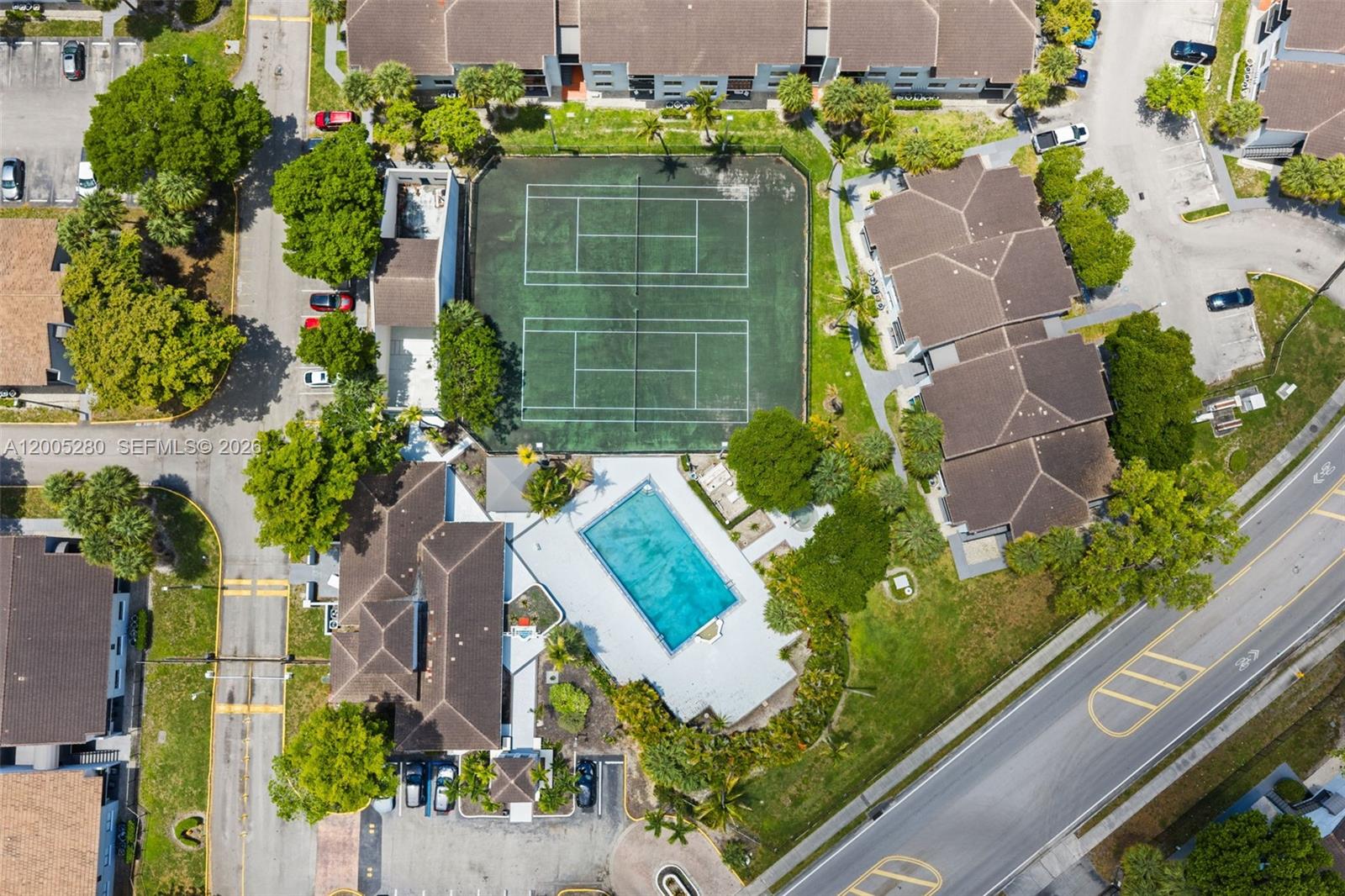 VILLA BELLINI CONDO - Residential