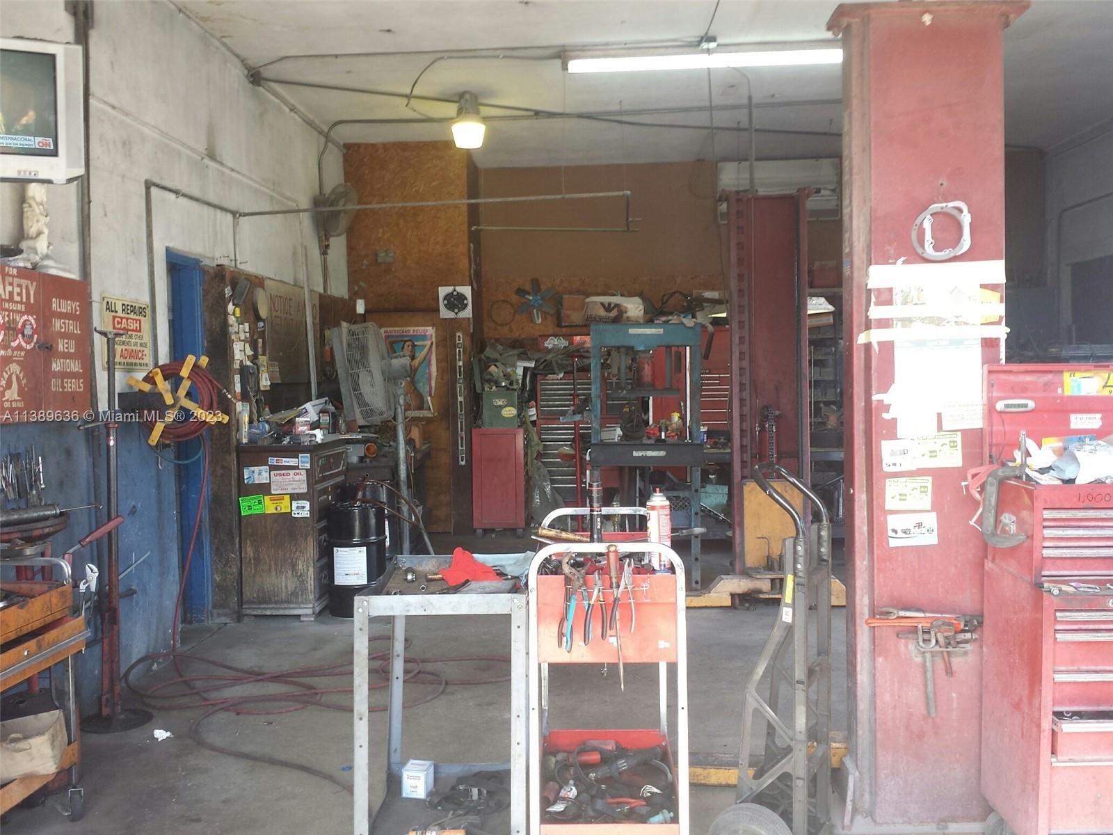 60 NW 20th St