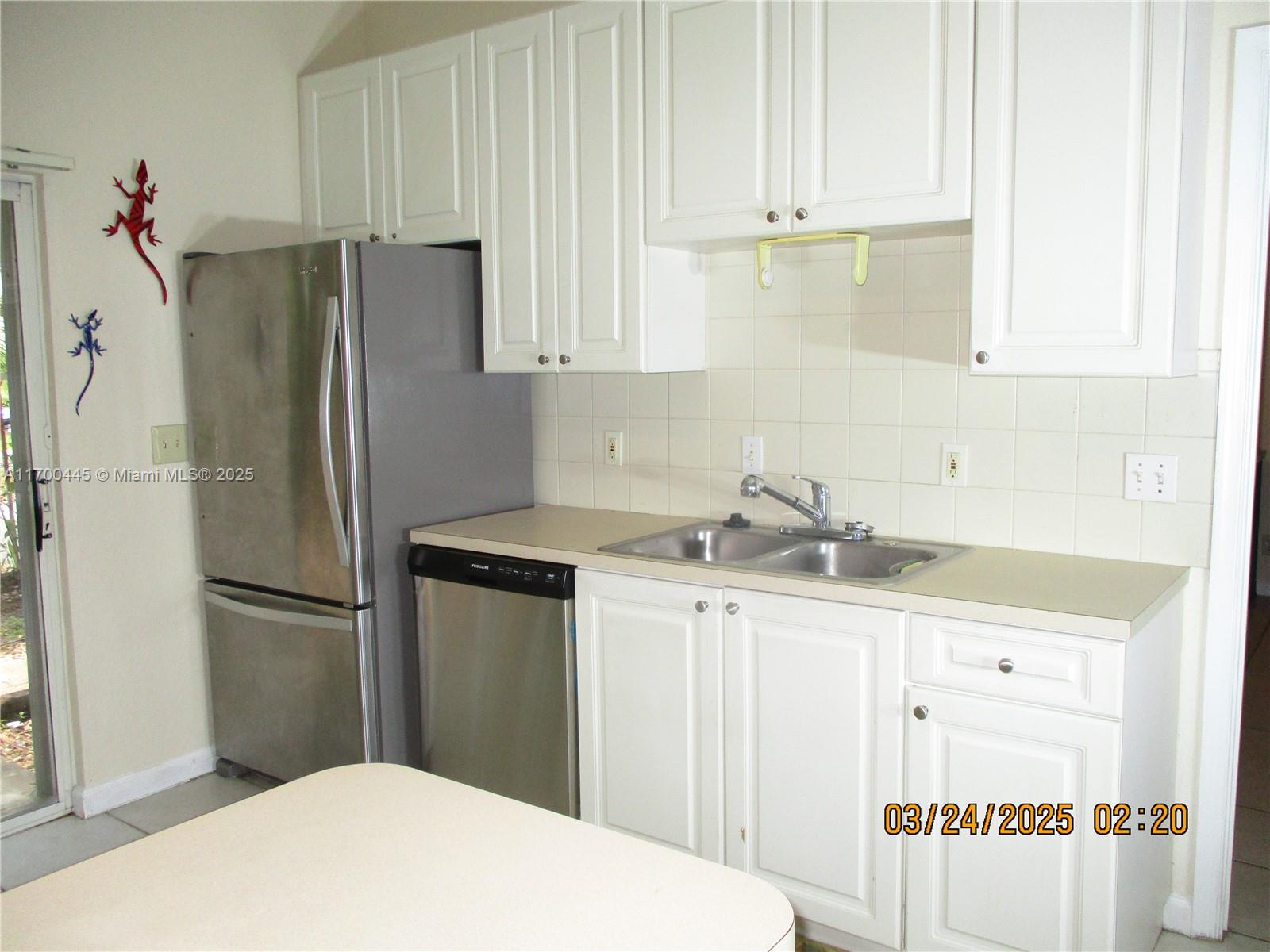WASHINGTON PALMS CONDO - Residential Lease