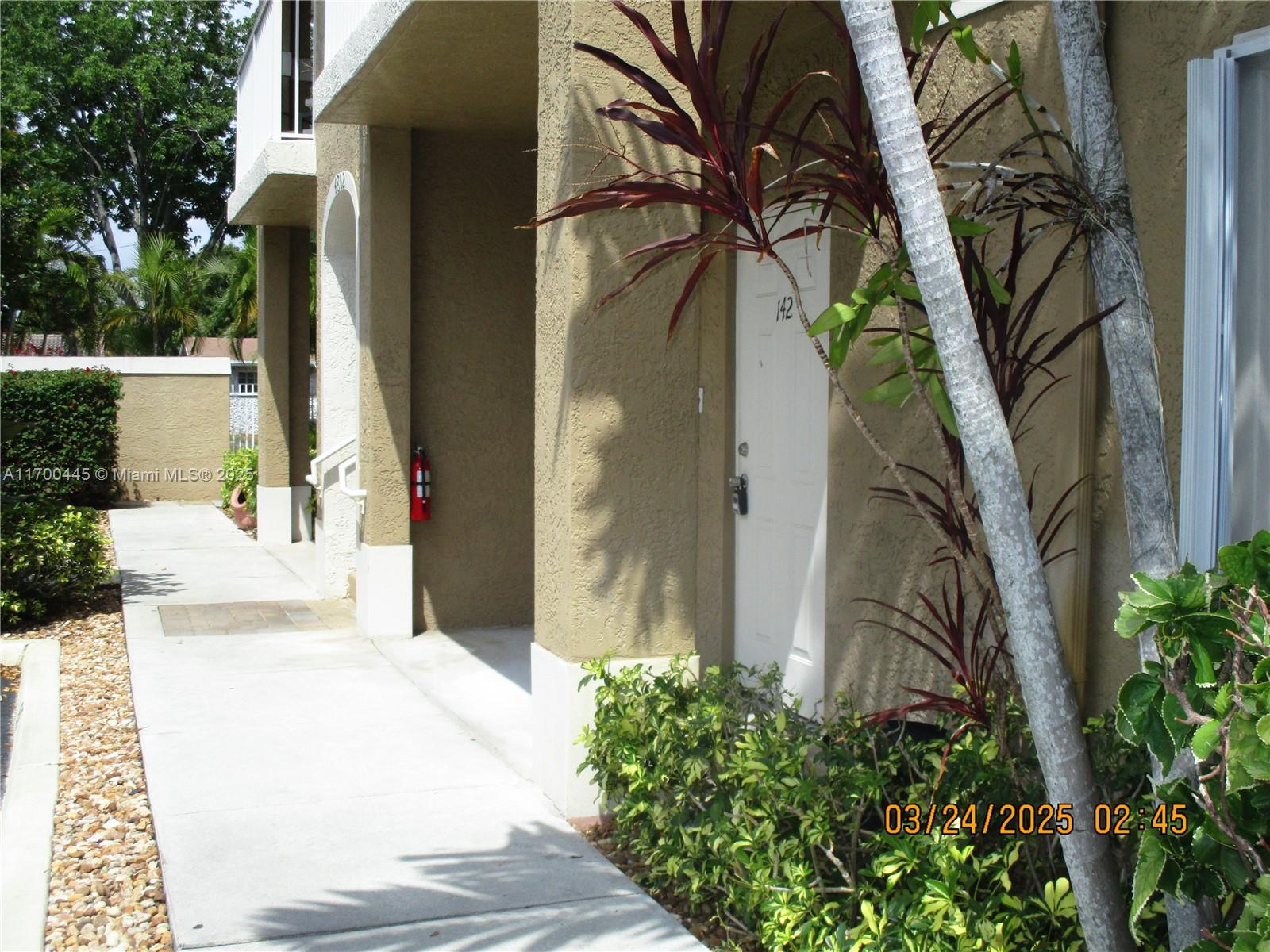 WASHINGTON PALMS CONDO - Residential Lease