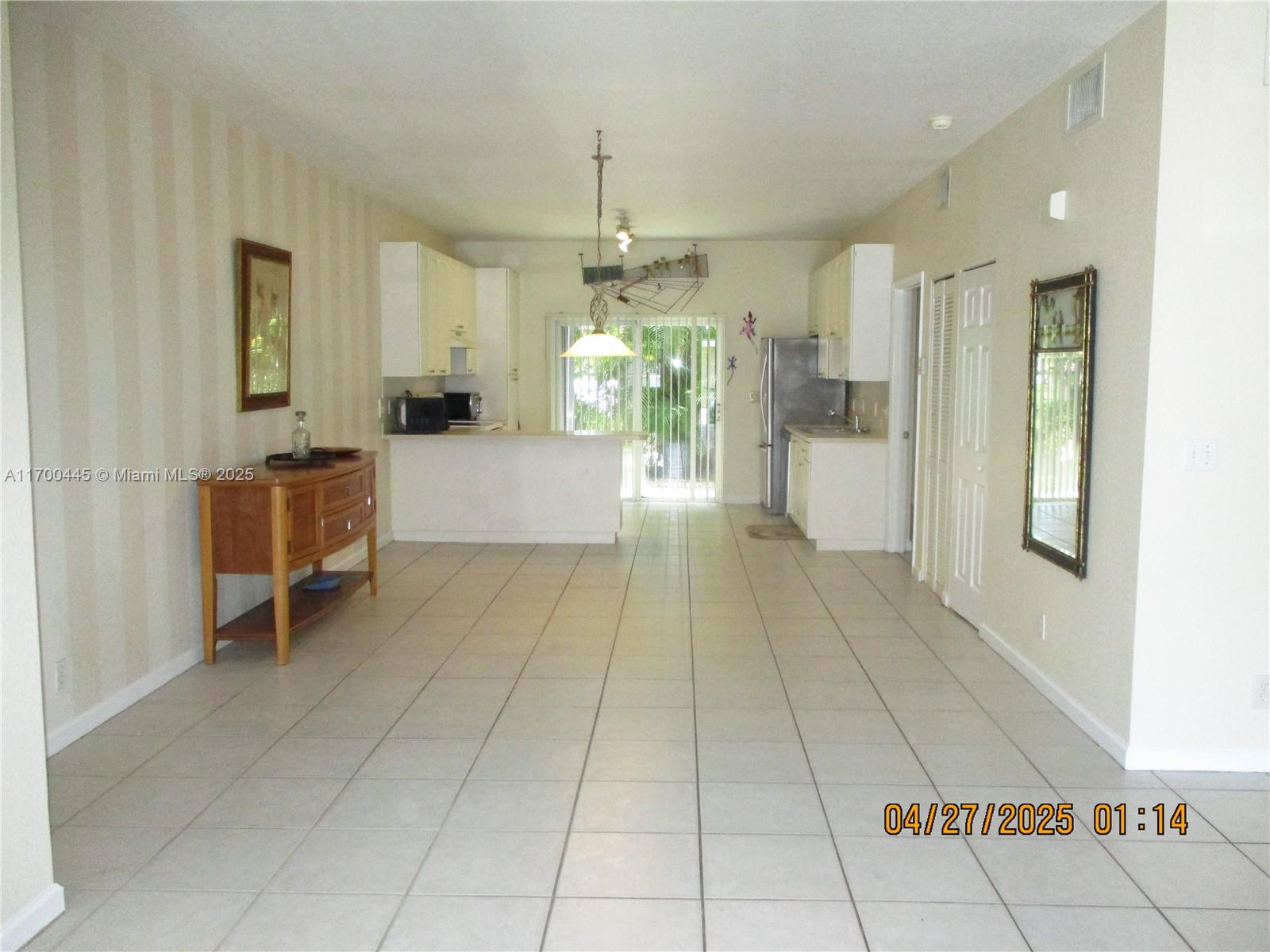 WASHINGTON PALMS CONDO - Residential Lease