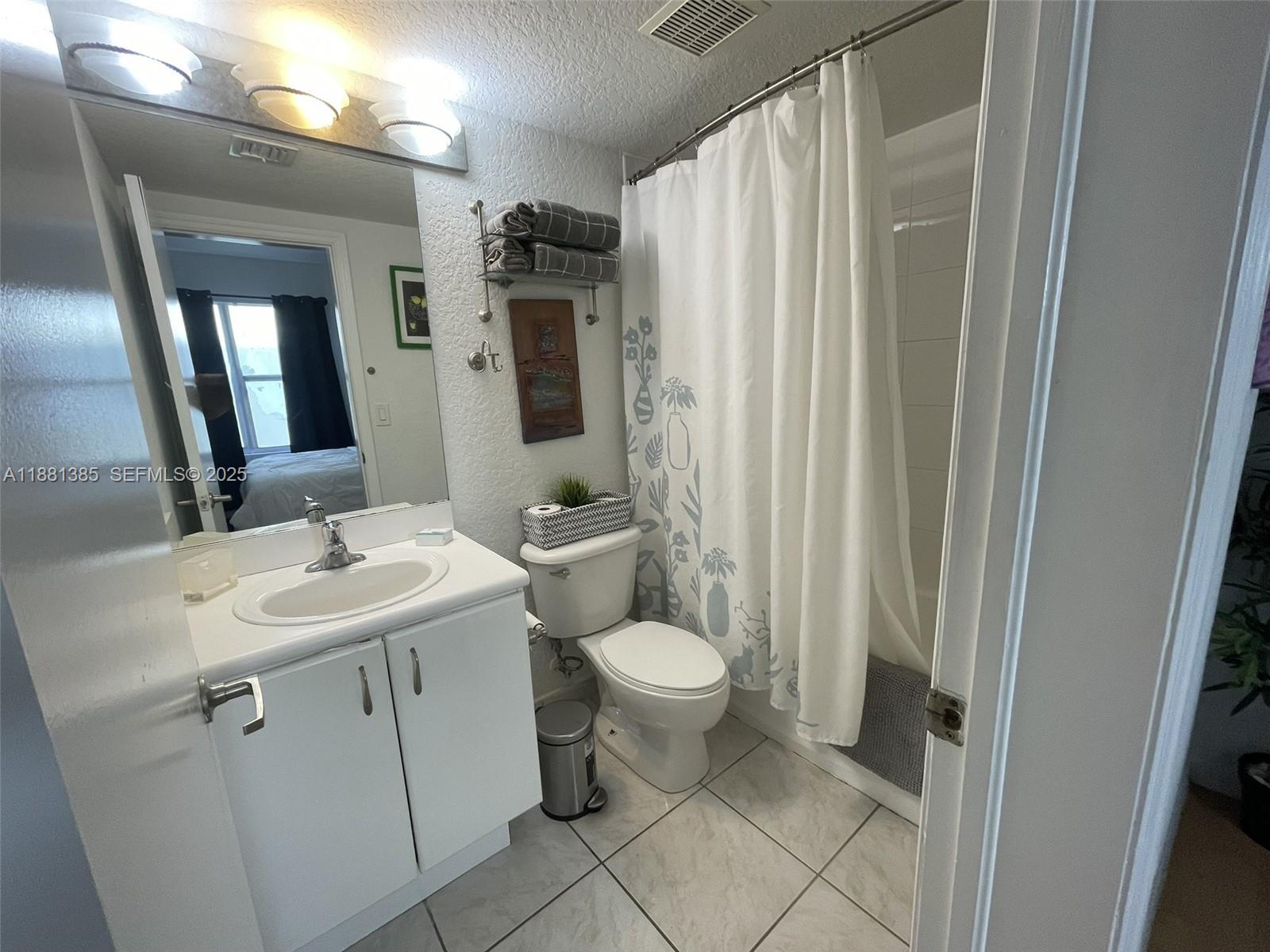 WELWORTH CONDO - Residential