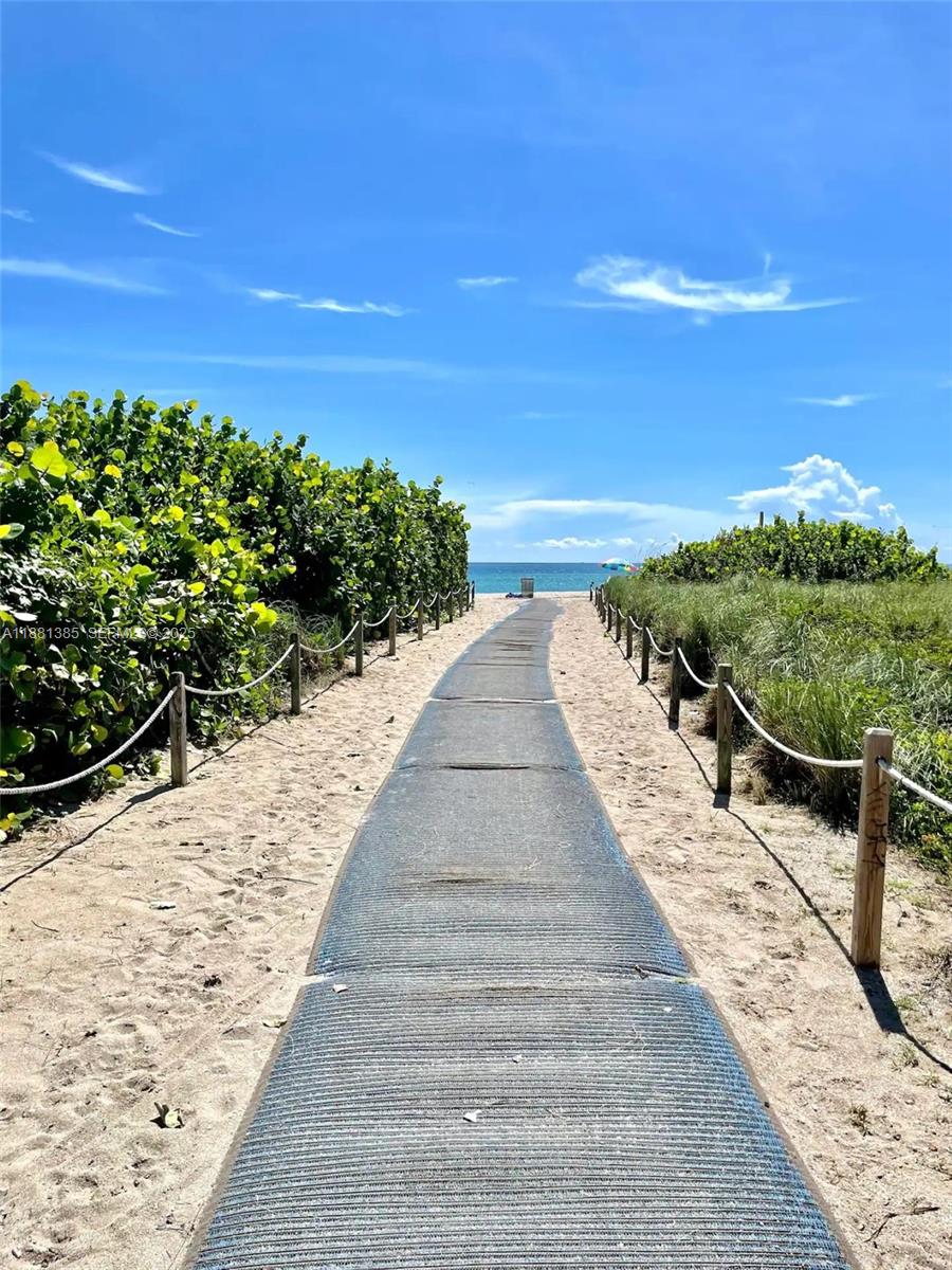 WELWORTH CONDO - Residential