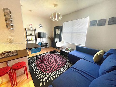 7326 Collins Ave 207 Miami Beach FL 33141