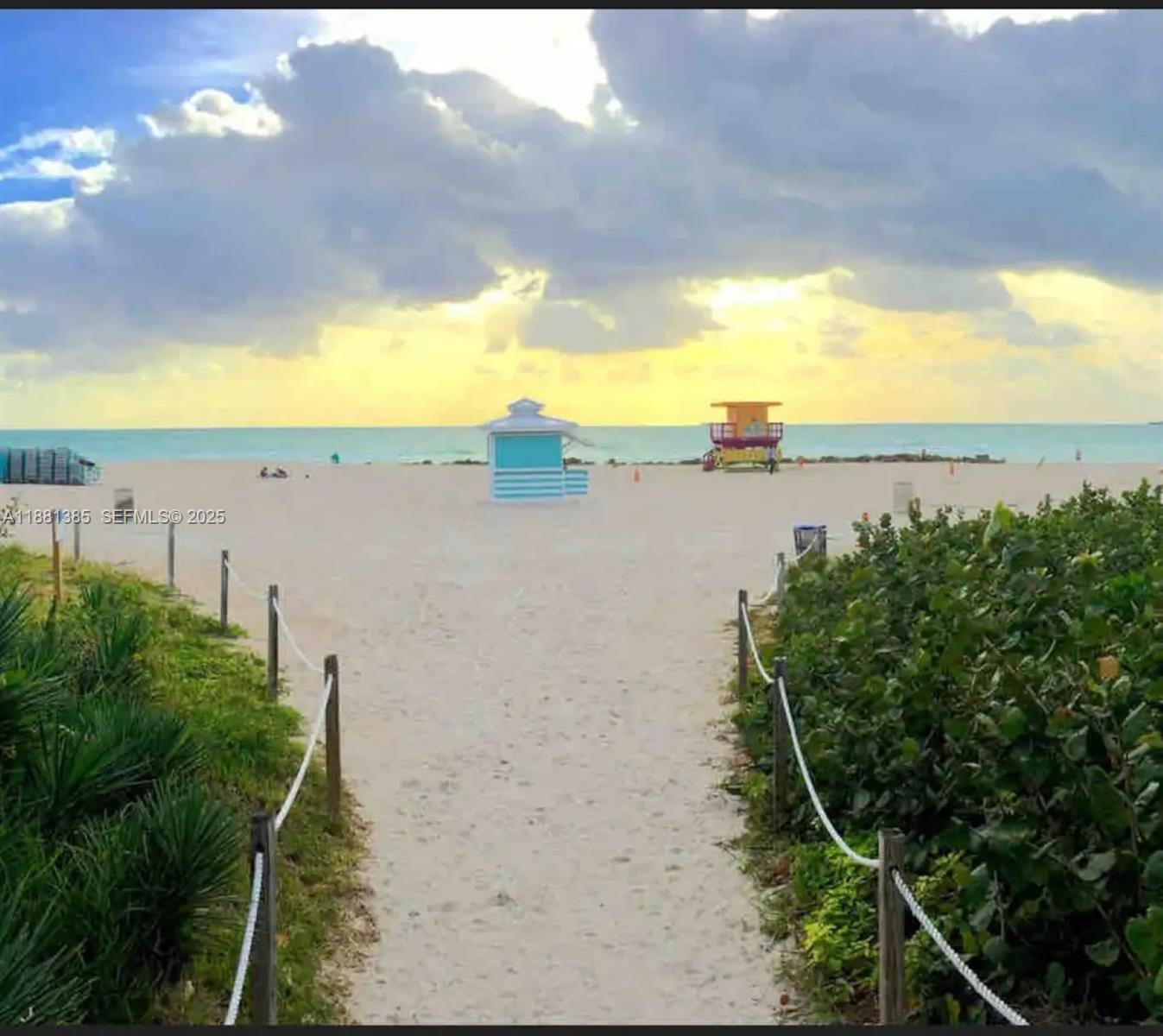 WELWORTH CONDO - Residential