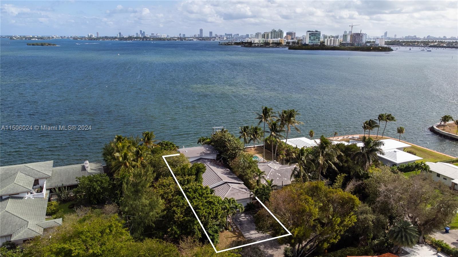 WATERSEDGE - Residential