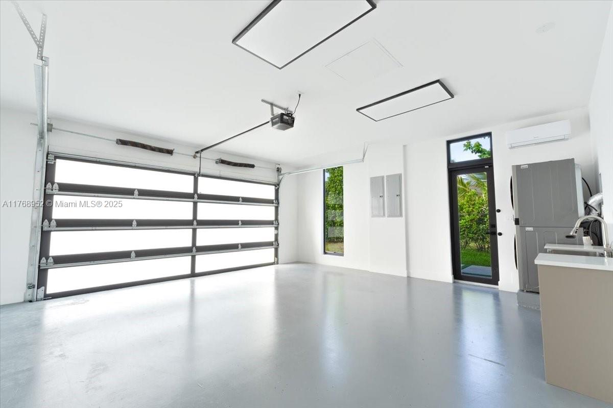 ANDREWS & BIGMAN SUB - Residential