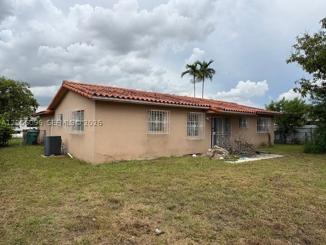 9590 SW 19th St