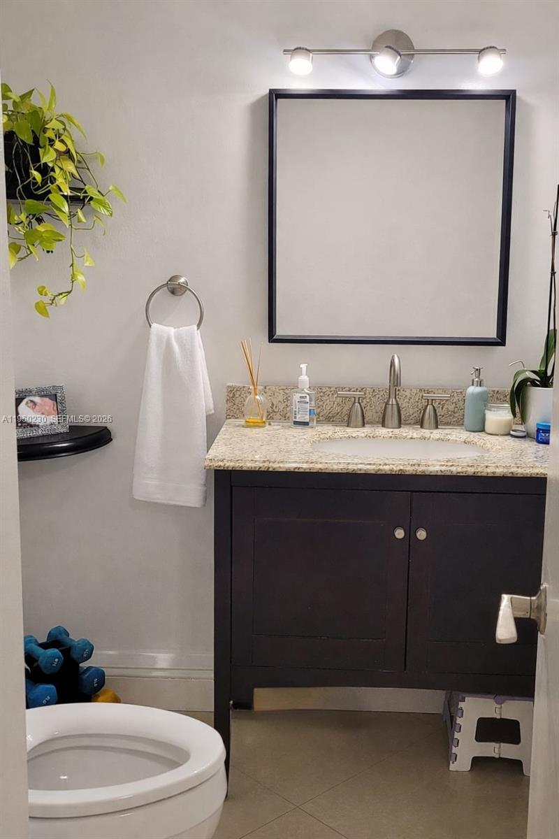 BRICKELL PLACE CONDO - Residential