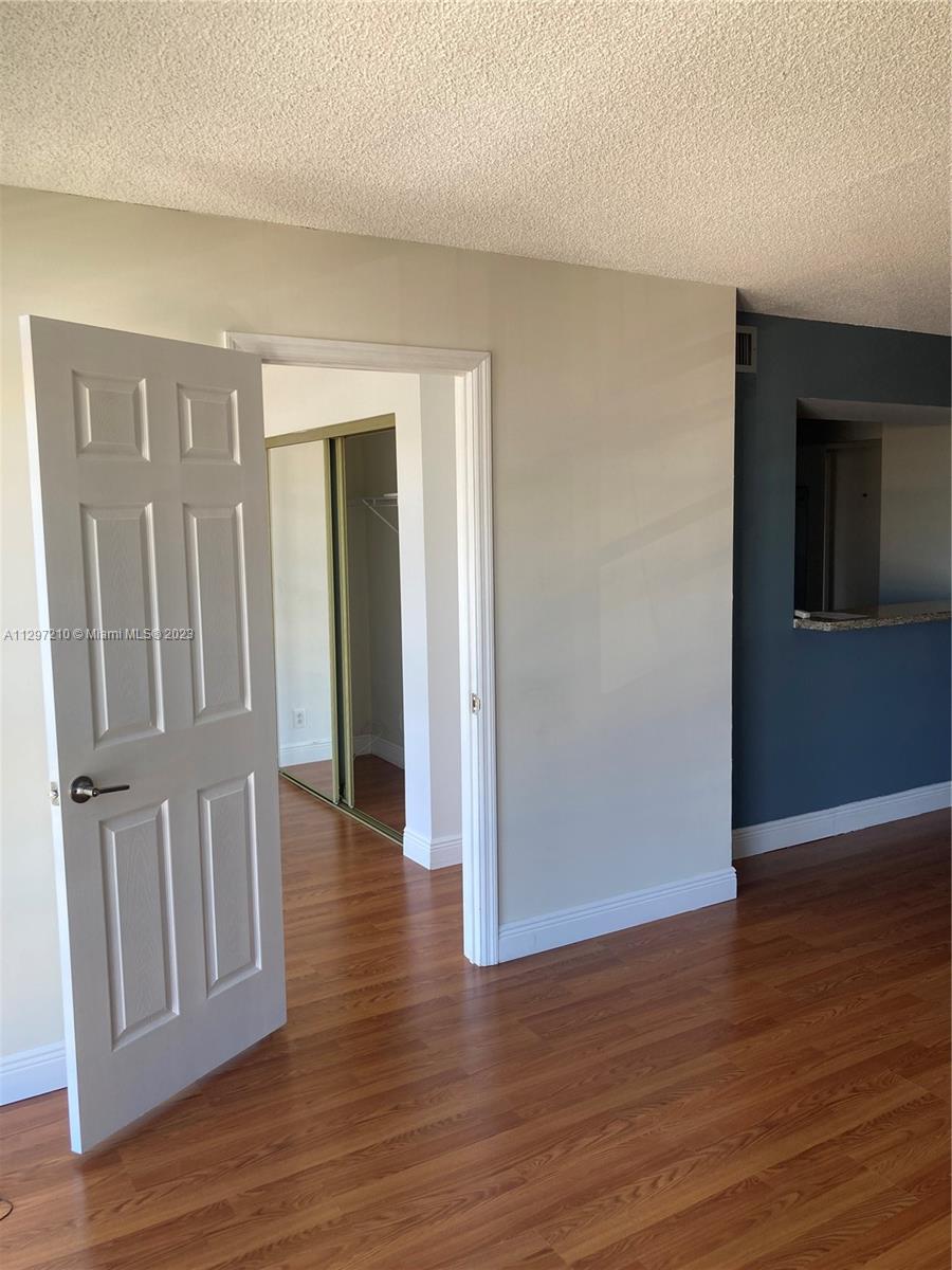 DE SOTO PARK CONDO - Residential