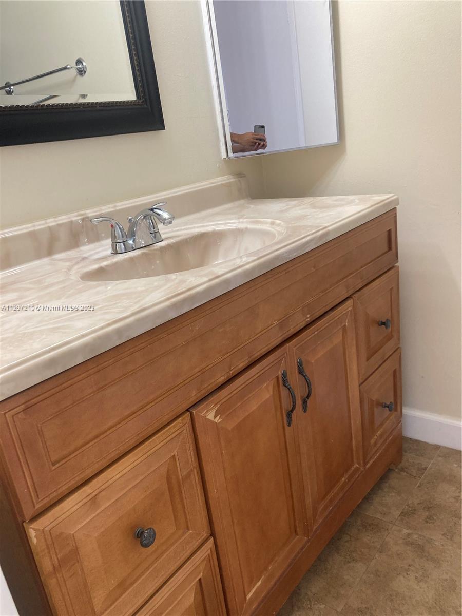 DE SOTO PARK CONDO - Residential