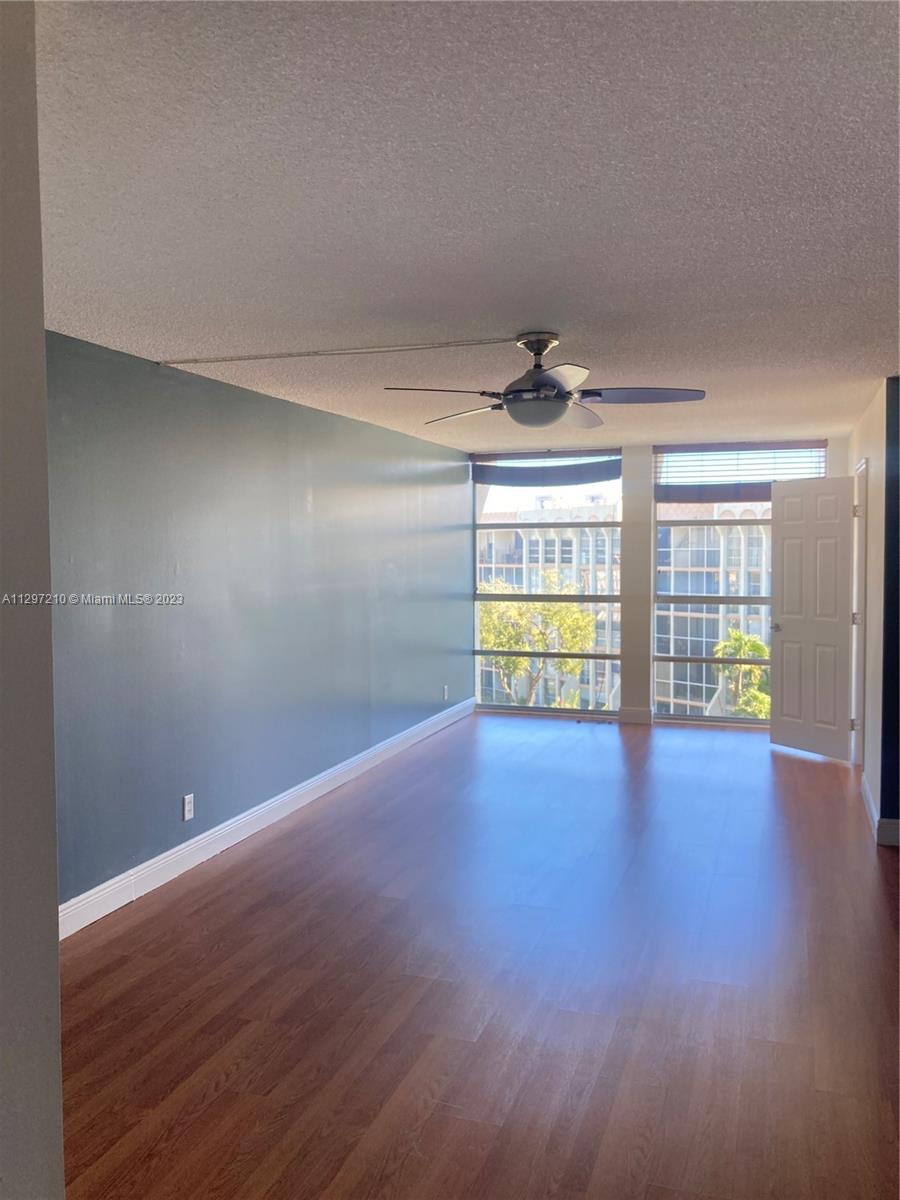 DE SOTO PARK CONDO - Residential