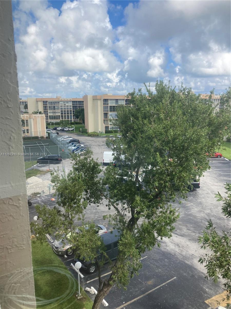 DE SOTO PARK CONDO - Residential