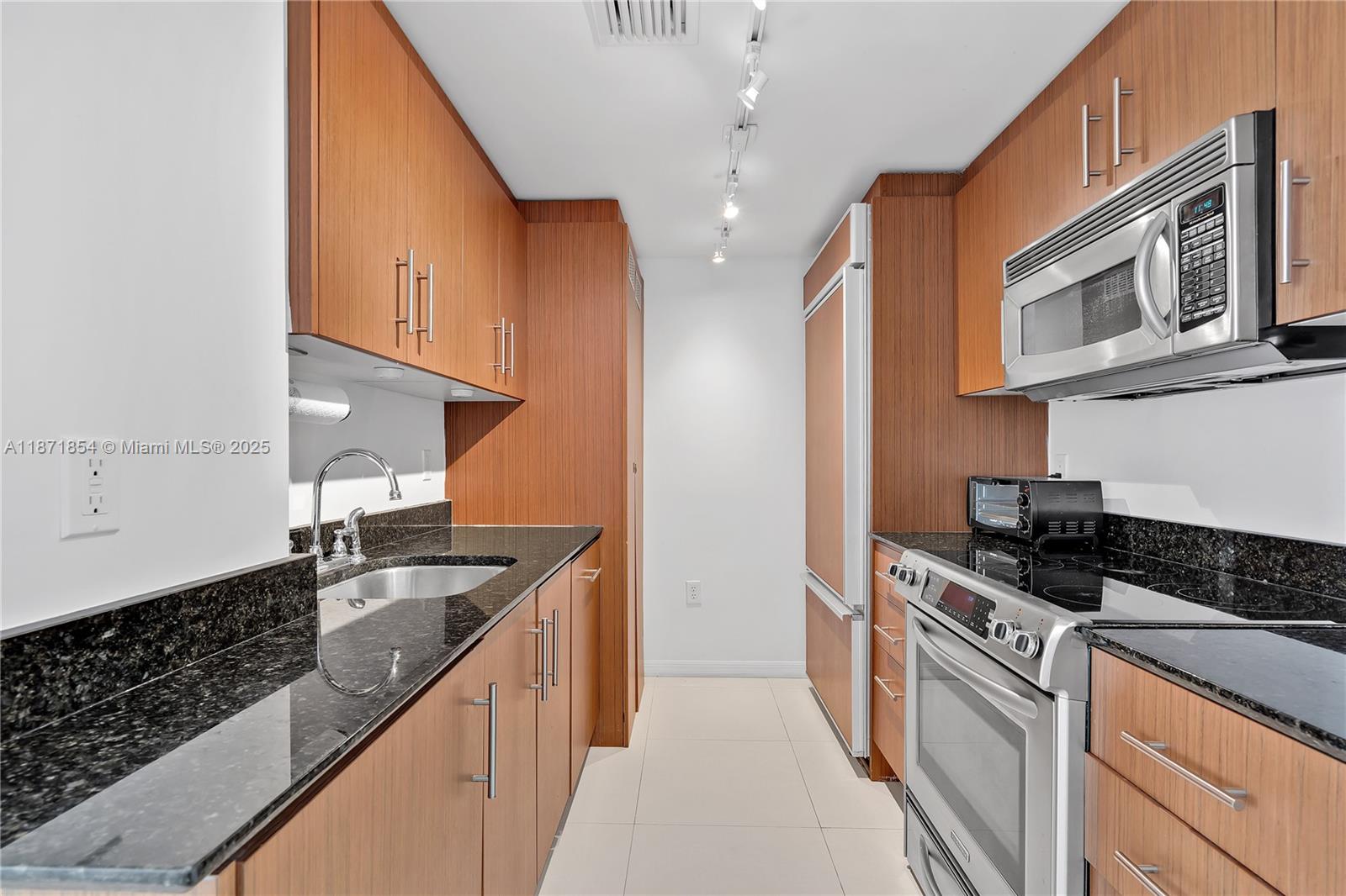 HARBOUR HOUSE - Residential Lease