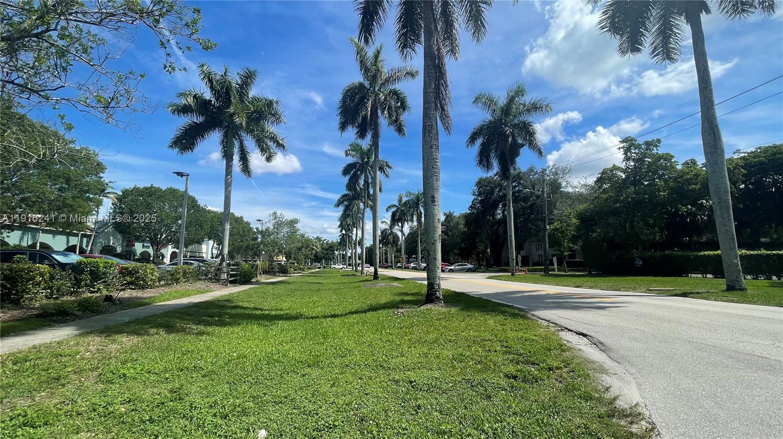 ROYAL PALM AT PLANTATION - Residential