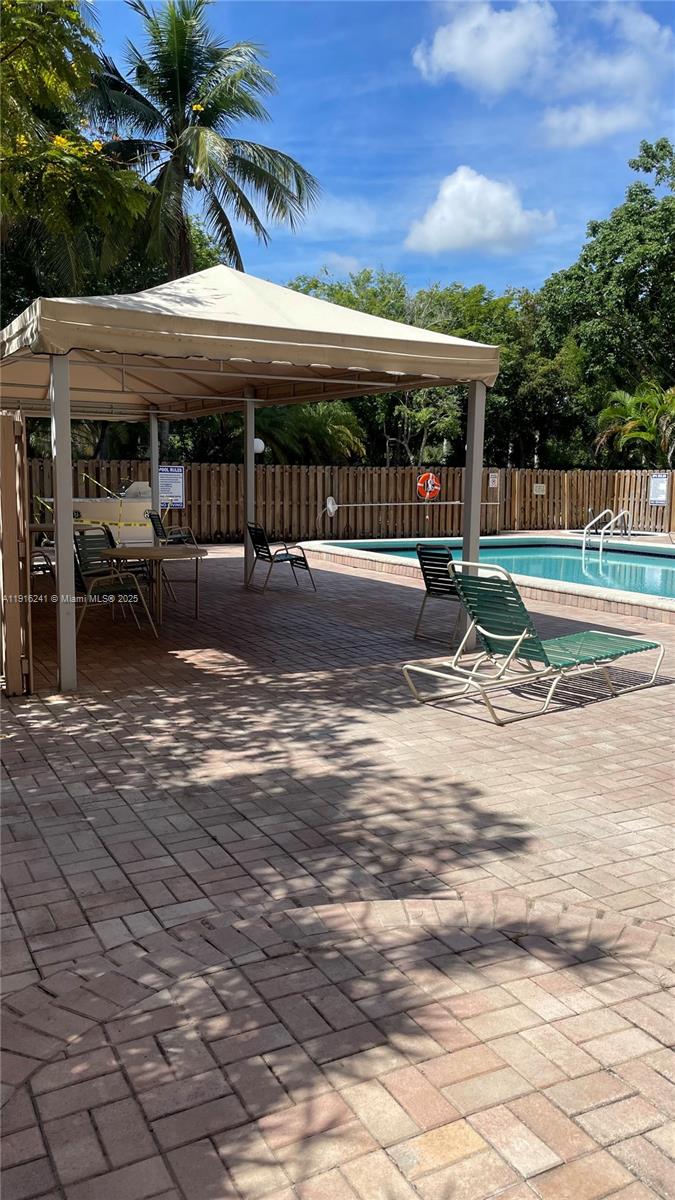 ROYAL PALM AT PLANTATION - Residential