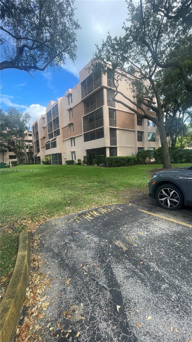 ROYAL PALM AT PLANTATION - Residential